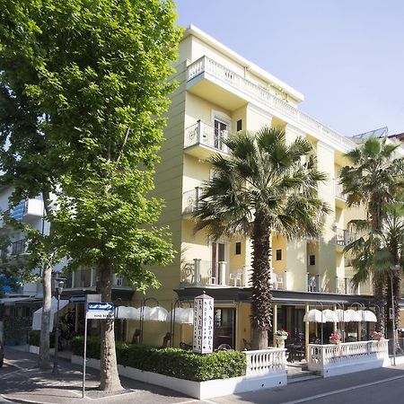 Hotel La Nidiola Ричоне Екстериор снимка